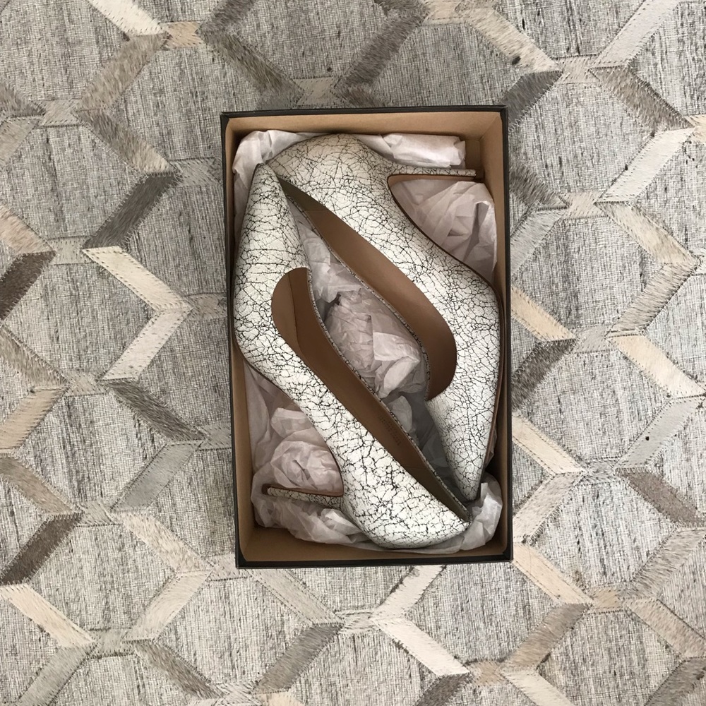 NEW J.Crew Elsie White crackled cracked heels
